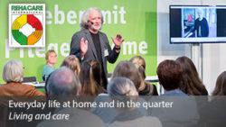 Photo: Speaker and dementia expert Erich Schützendorf in the forum 